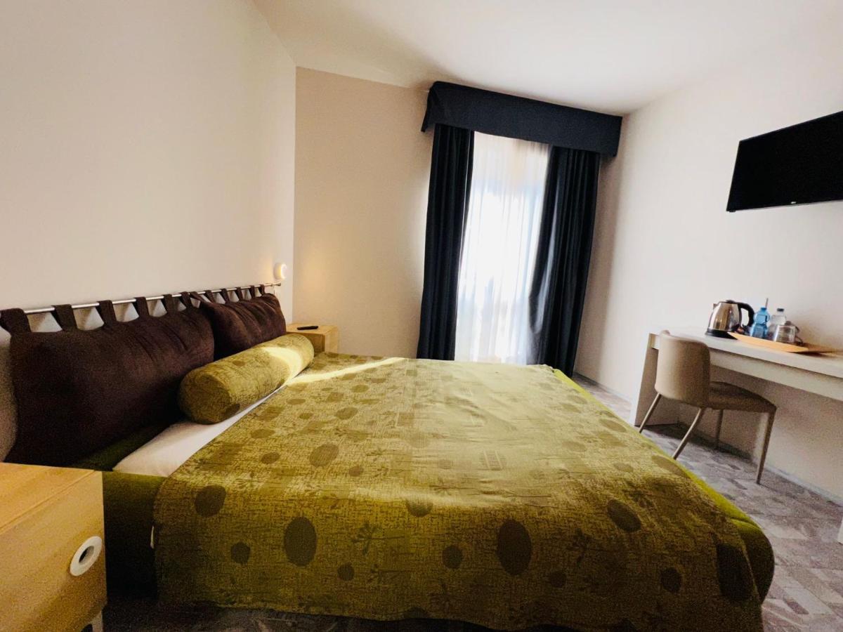 Hotel Garni Santa Caterina Орта-Сан-Джулио Экстерьер фото