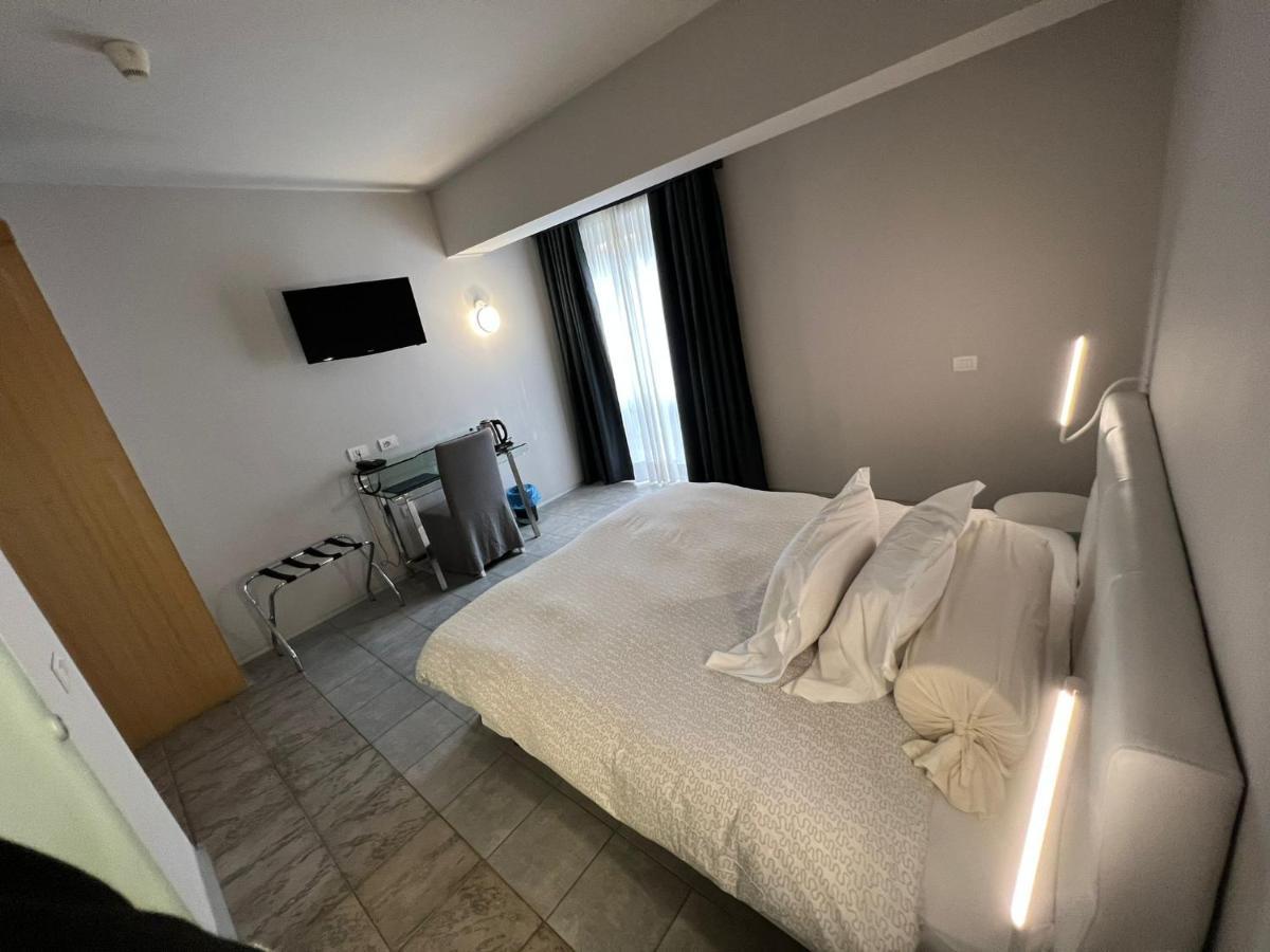 Hotel Garni Santa Caterina Орта-Сан-Джулио Экстерьер фото