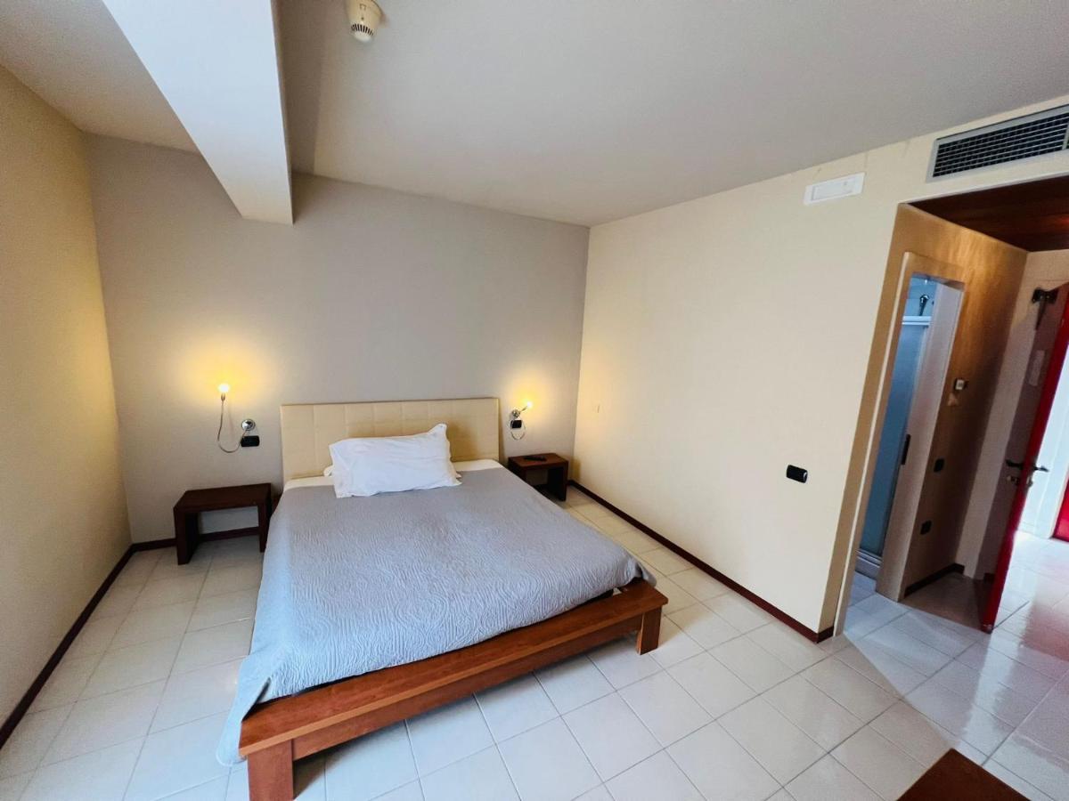 Hotel Garni Santa Caterina Орта-Сан-Джулио Экстерьер фото